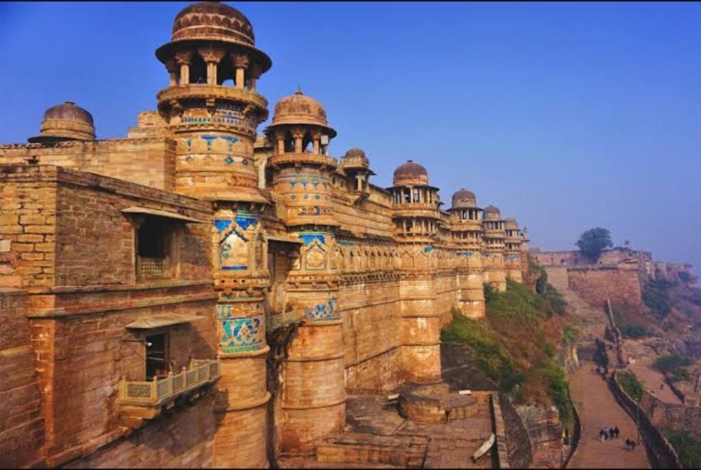 Tourist places in madhya Pradesh