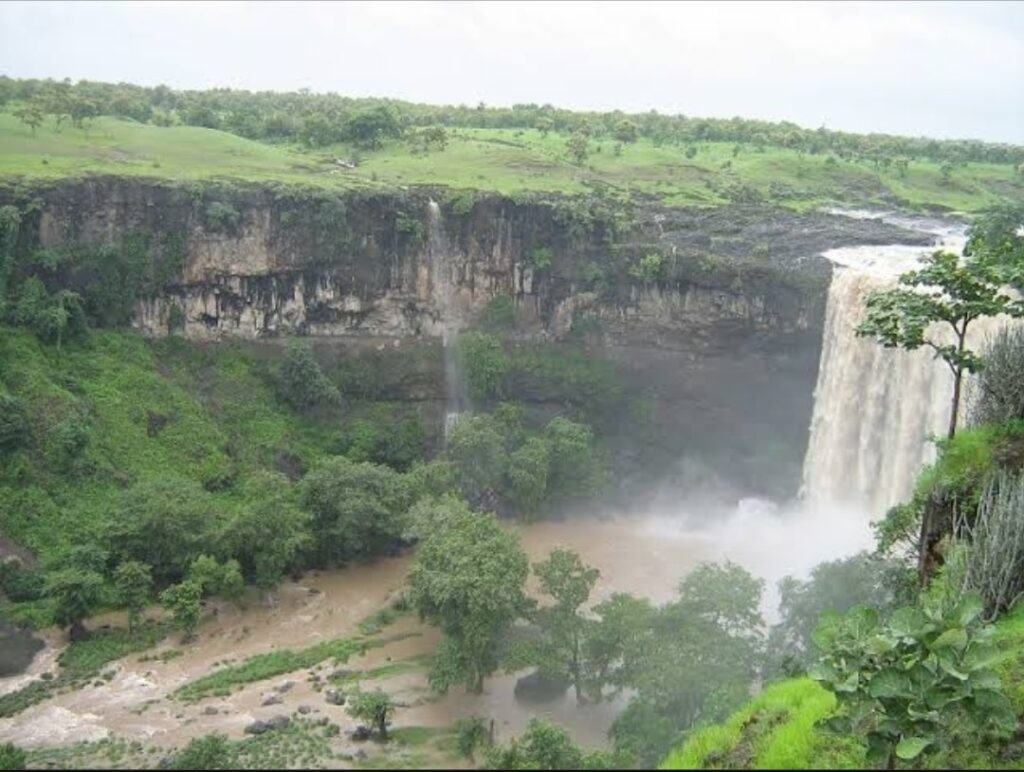 Tourist places in madhya Pradesh